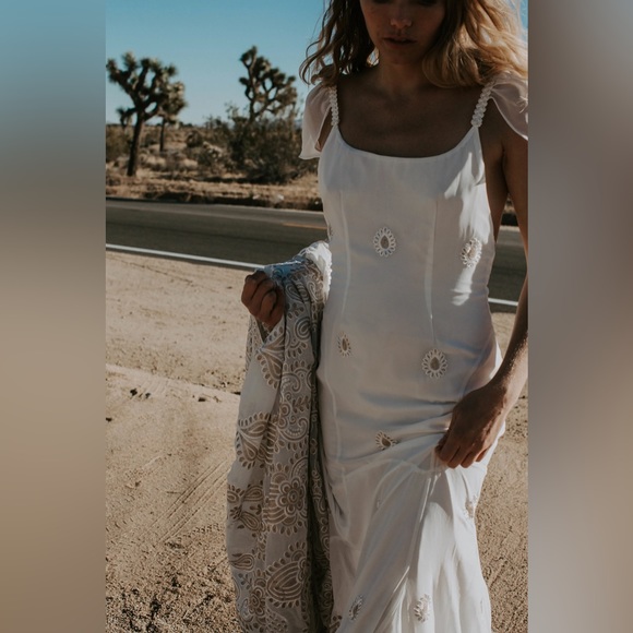 Elegant, Boho, Unique Wedding Dress - “Stevie” by Daughter’s of Simone - Size 6 - Picture 3 of 15